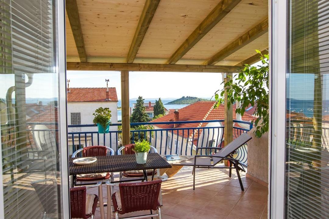 Apartmani Ino Pakoštane Exterior foto